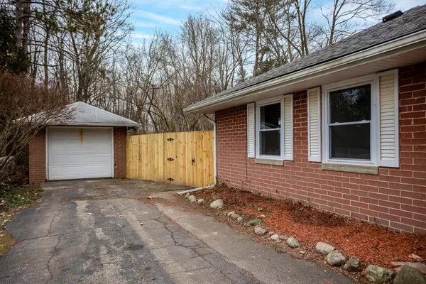 Marshall, MI 49068,909 Jones Street