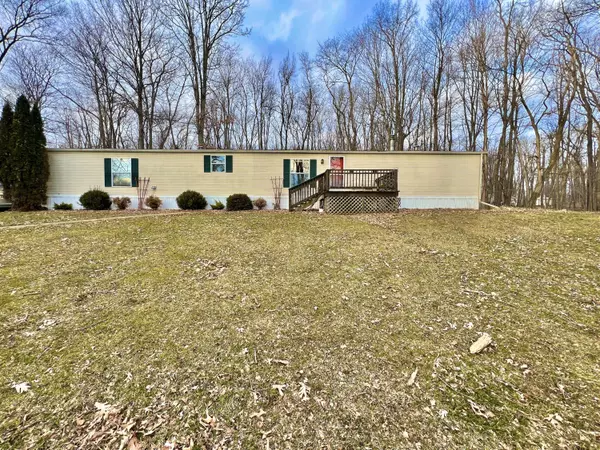 6444 Moreland Road, Jonesville, MI 49250