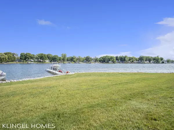 Spring Lake, MI 49456,15784 Prospect Point Drive #10