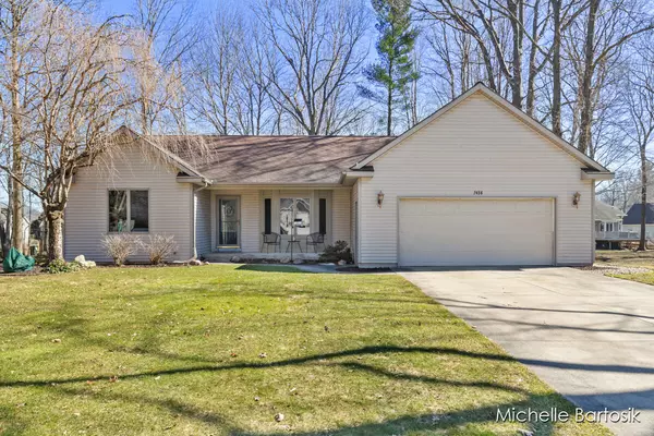 7456 Woodcliff Drive, Hudsonville, MI 49426