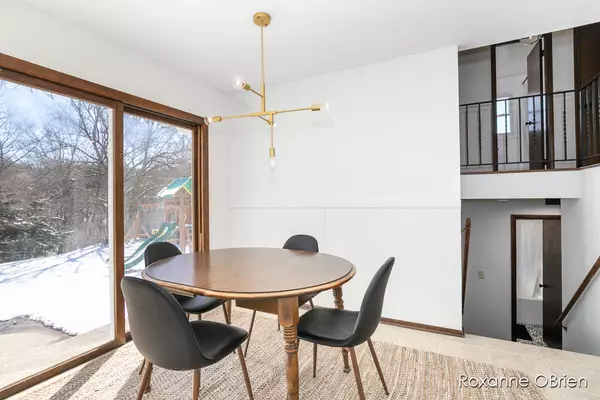 224 Longview Drive Rockford, MI 49341