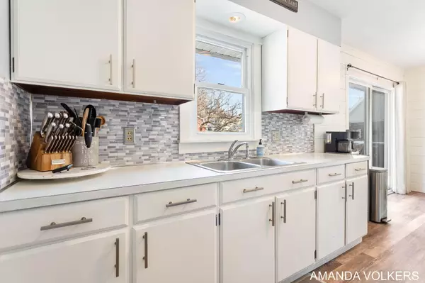 4015 Omaha SW Street Grandville, MI 49418