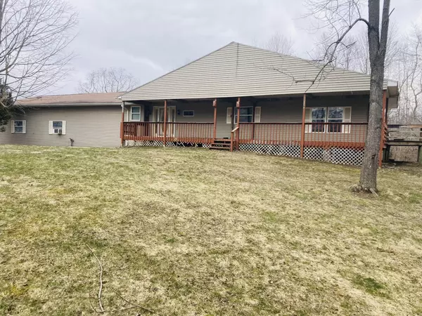 19040 McKenzie Street, Cassopolis, MI 49031