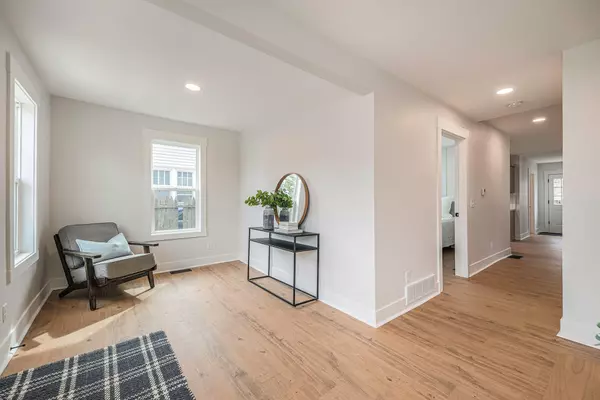 2115 De Hoop Avenue Wyoming, MI 49509