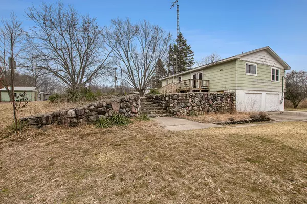 Rothbury, MI 49452,522 E Yale Road
