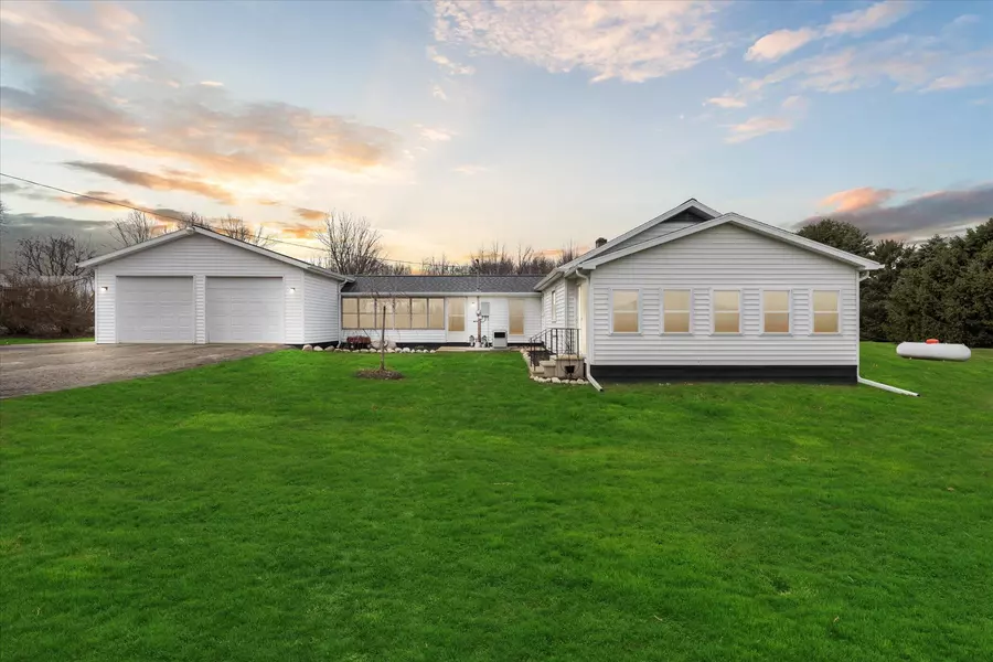 6092 N Parma Road, Parma, MI 49269