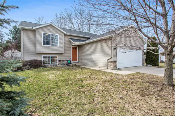 2272 Baldwin Street, Jenison, MI 49428