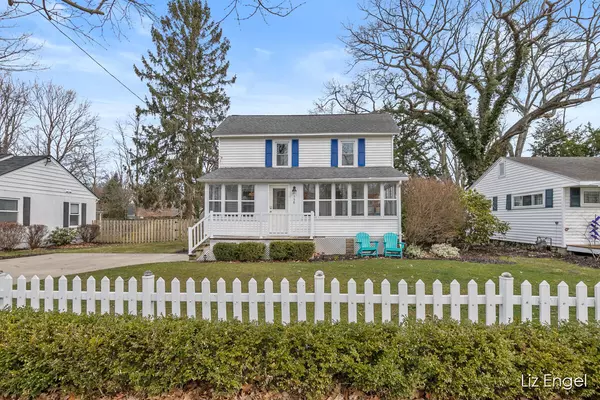 558 Mason Street, Saugatuck, MI 49453