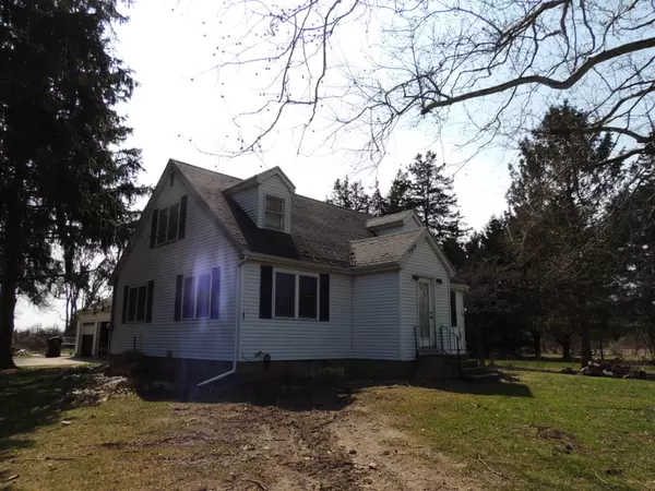 5454 122nd Avenue, Fennville, MI 49408