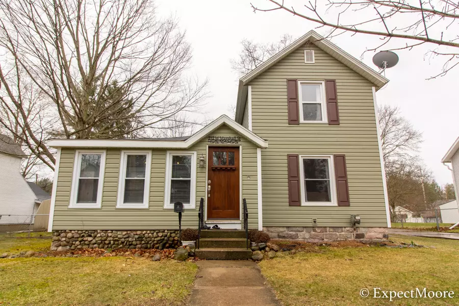 212 W Marshall Street, Hastings, MI 49058