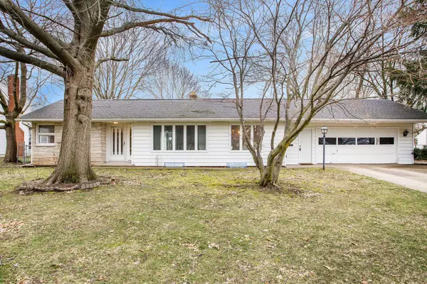 3932 Canterbury Avenue, Kalamazoo, MI 49006