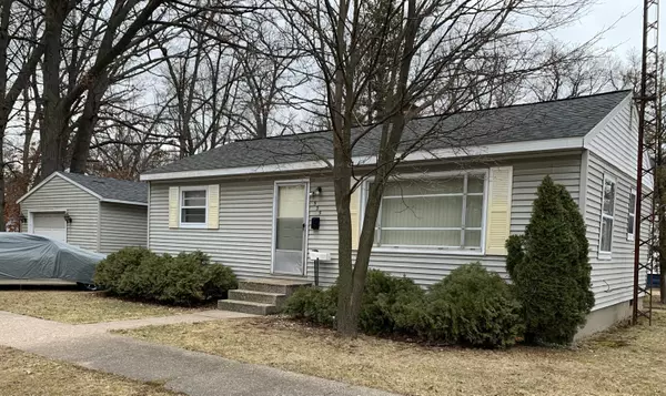 535 W Oakwood Avenue, Muskegon Heights, MI 49444