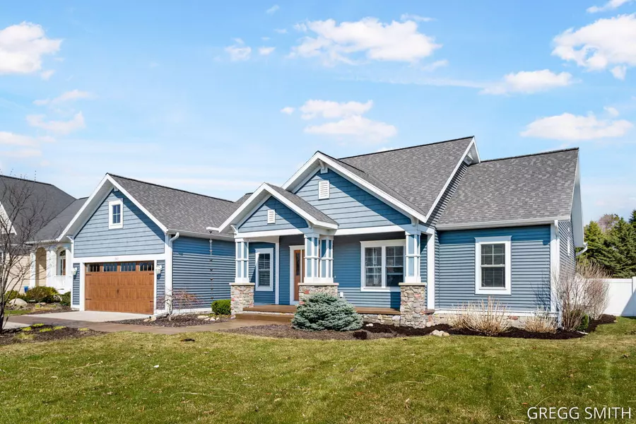 349 Parkside Lane, Douglas, MI 49406