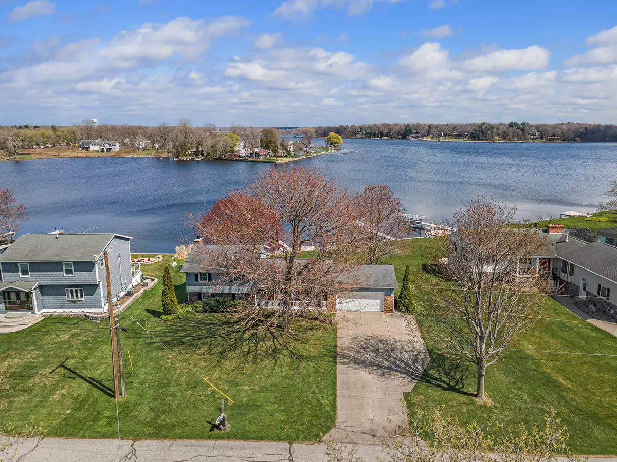 Norton Shores, MI 49444,3808 Peninsula Drive