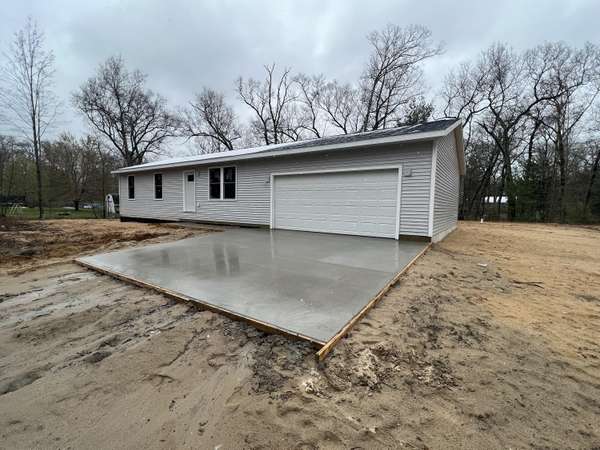 6520 Auburn Road, Twin Lake, MI 49457