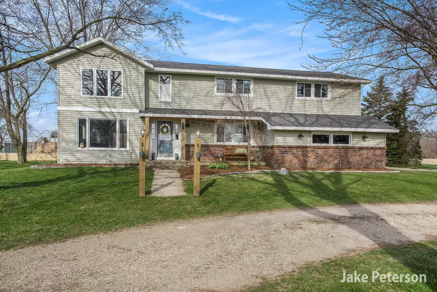 12015 56th Avenue, Allendale, MI 49401