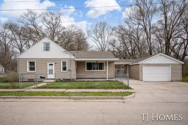 3136 9th Street, Muskegon Heights, MI 49444