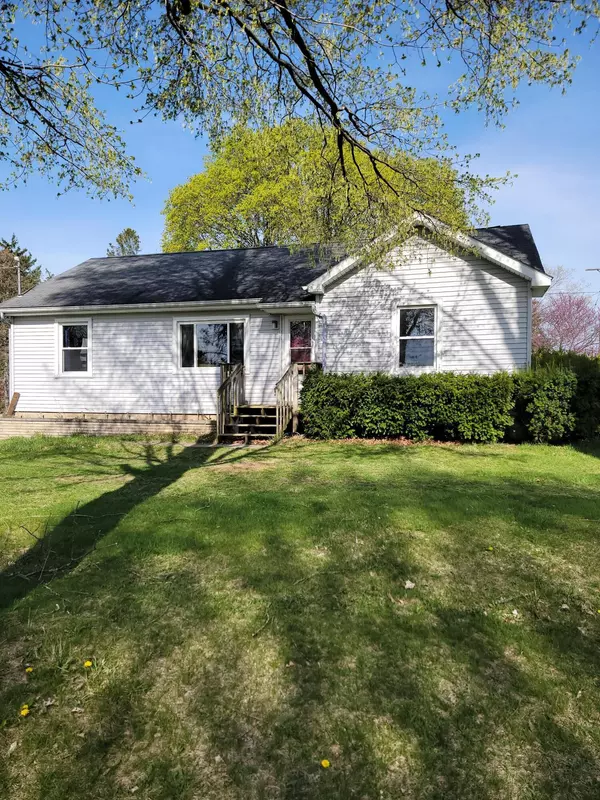 204 N B Avenue, Athens, MI 49011