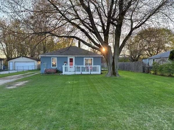 1050 S Crystal Avenue, Benton Harbor, MI 49022