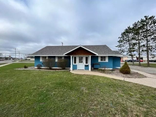 306 State Street, Grayling, MI 49738