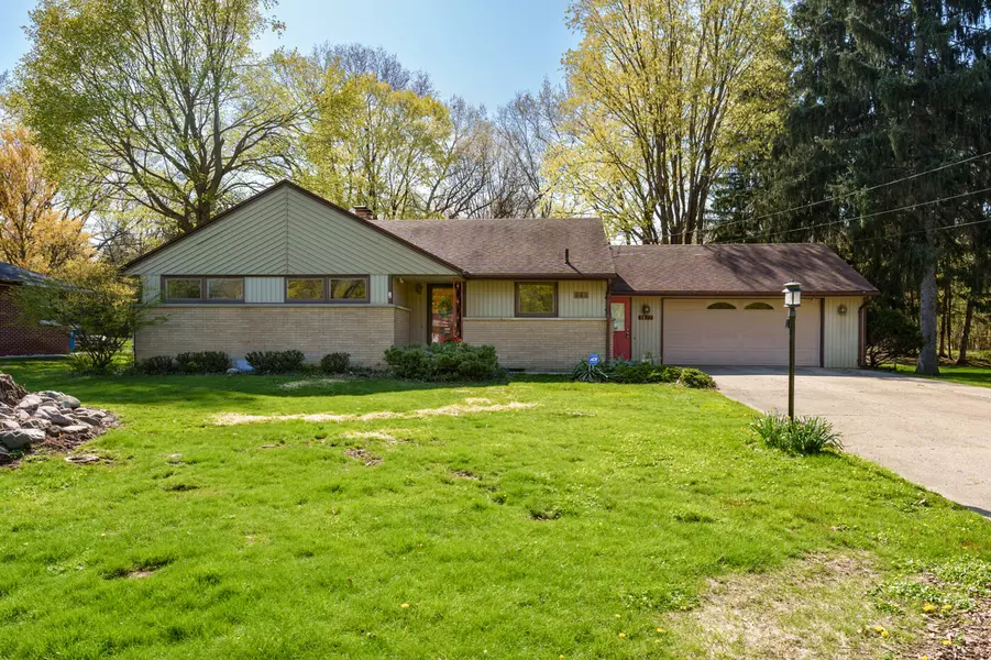 3877 Midway Avenue, Kalamazoo, MI 49048