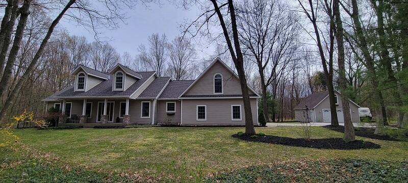 13128 Woodhaven Drive, Grand Haven, MI 49417