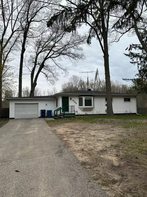 4754 Heights Ravenna Road, Fruitport, MI 49415