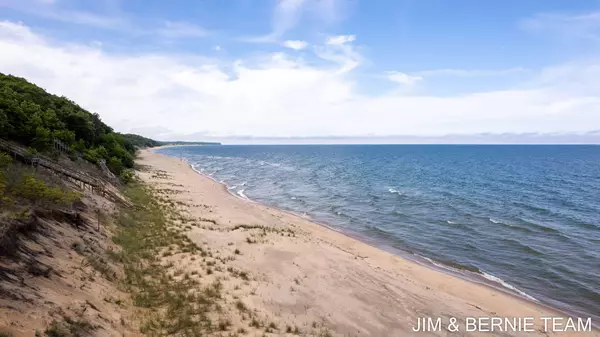 Holland, MI 49423,4036 Hillside Trail