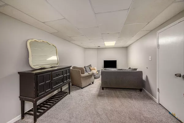 320 Rosemary SE Street Grand Rapids, MI 49507