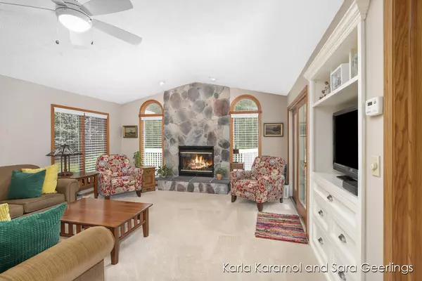 1495 House NE Street Belmont, MI 49306