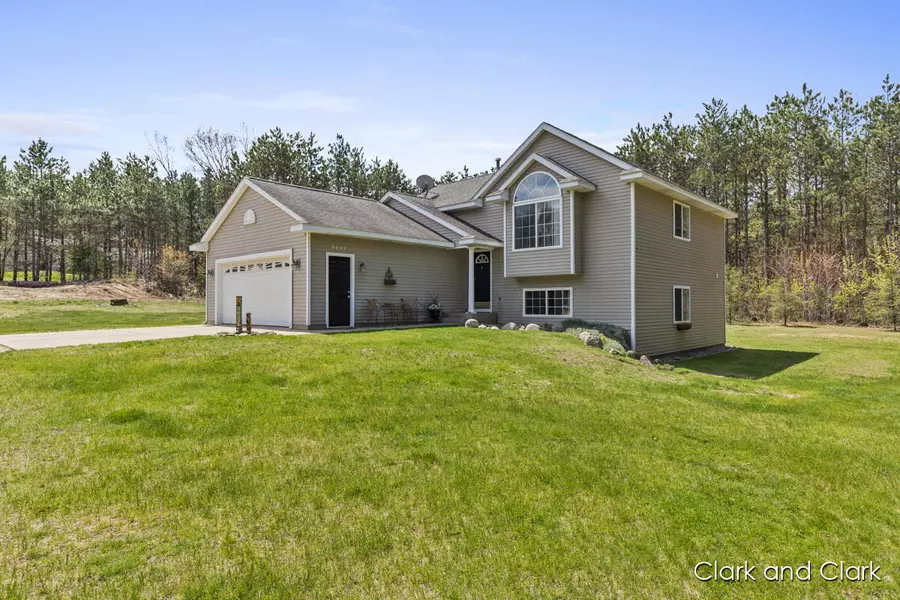 9839 Marble Pines Drive, Lowell, MI 49331