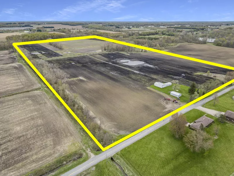 5571 Bailey Road, Eau Claire, MI 49111