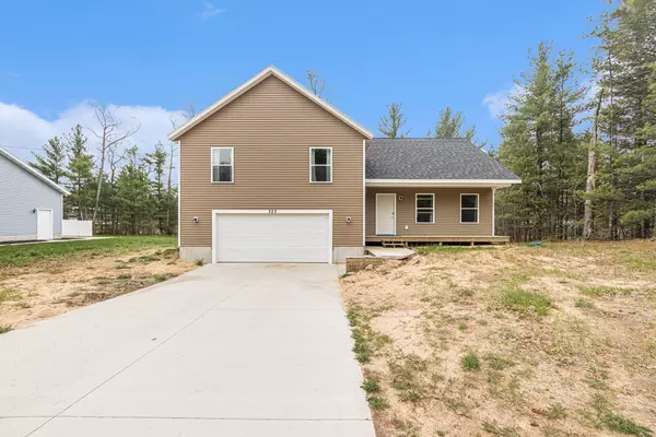 523 W Lakewood Road, Twin Lake, MI 49457