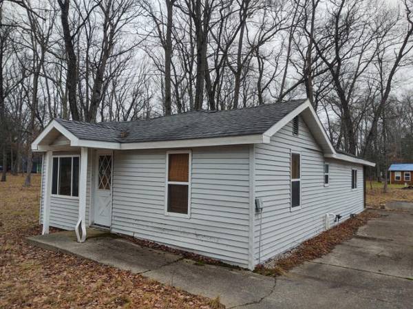 10430 N Cleveland Drive, Bitely, MI 49309