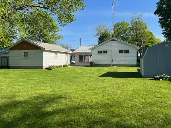 Fremont, MI 49412,409 W Oak Street