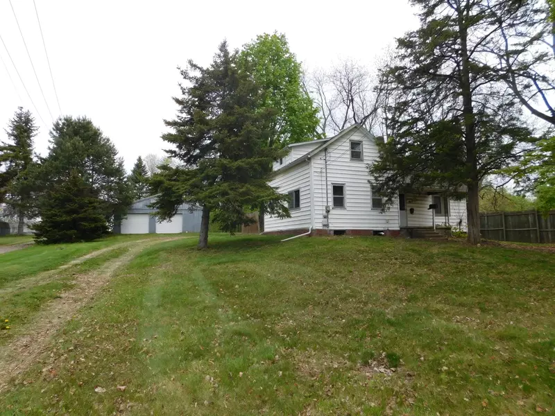 462 W Main Street, Grand Ledge, MI 48837