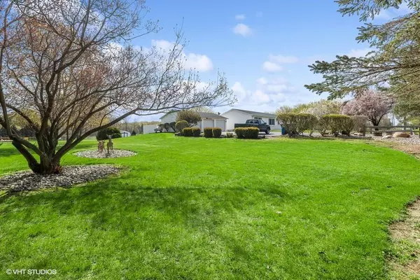 Eau Claire, MI 49111,3363 Hillandale Road