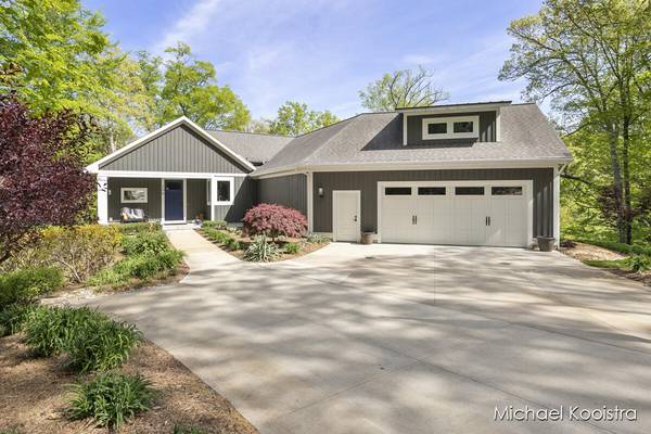 506 Pine Land SE Drive, Ada, MI 49301