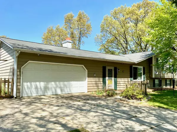 Three Rivers, MI 49093,1132 Blossom Drive