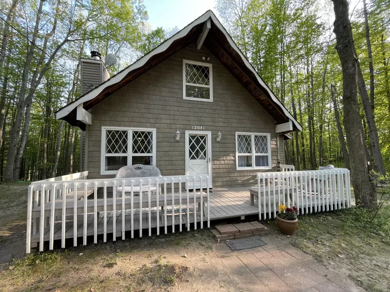 12041 Victoria Drive, Stanwood, MI 49346