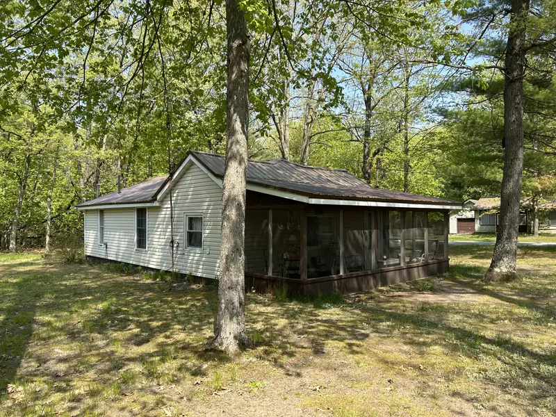 8829 W Central Park Boulevard, Baldwin, MI 49304