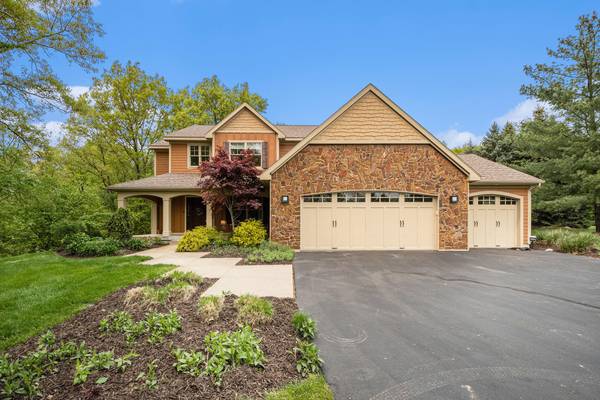 5254 Canyon River NE Drive, Ada, MI 49301