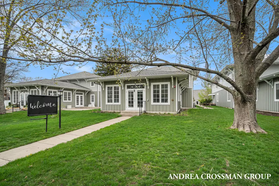 430 Center Street, Douglas, MI 49406