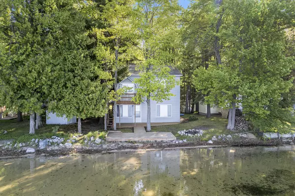 Baldwin, MI 49304,2952 Wolf Lake Drive