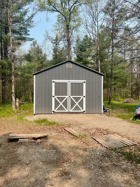 2642 E 42nd Street, Idlewild, MI 49642