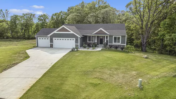 2792 W Hardwood NE Court, Sparta, MI 49345