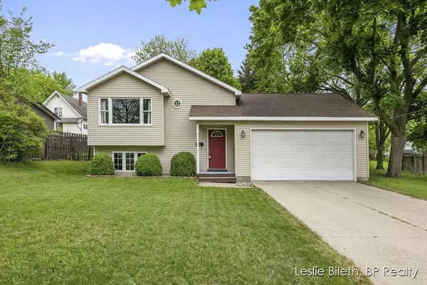 Greenville, MI 48838,208 E Union Street