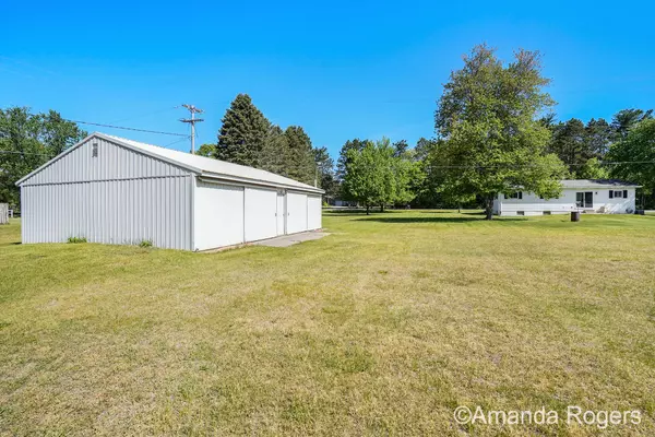 11929 W Wise Road, Greenville, MI 48838