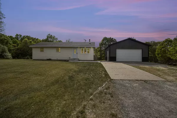 13665 S Elder Avenue, Grant, MI 49327