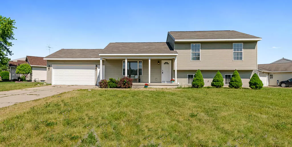 11818 Cloverview Drive, Ravenna, MI 49451